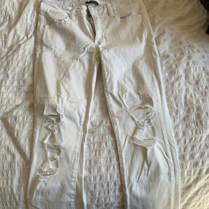 American Eagle white ripped jeans